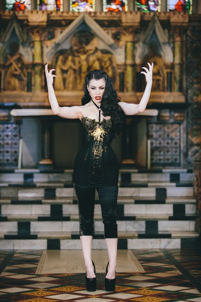 Corset by Karolina Laskowska, modelled by Threnody in Velvet, photography by Chris Murray